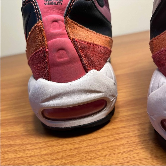 Nike Air Max 95 Villain Red - Picture 8 of 9